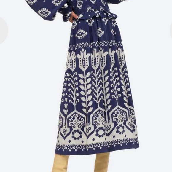 Sea NY The Sonia long sleeve smocked dress features a smocked bodice LS 6 - Picture 3 of 7